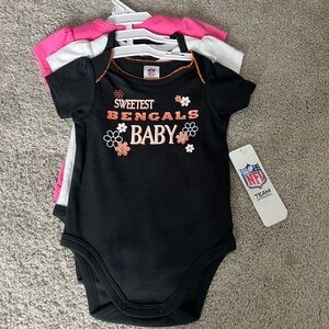 New Baby Cincinnati Bengals Football Bodysuits Size 3-6 Months
